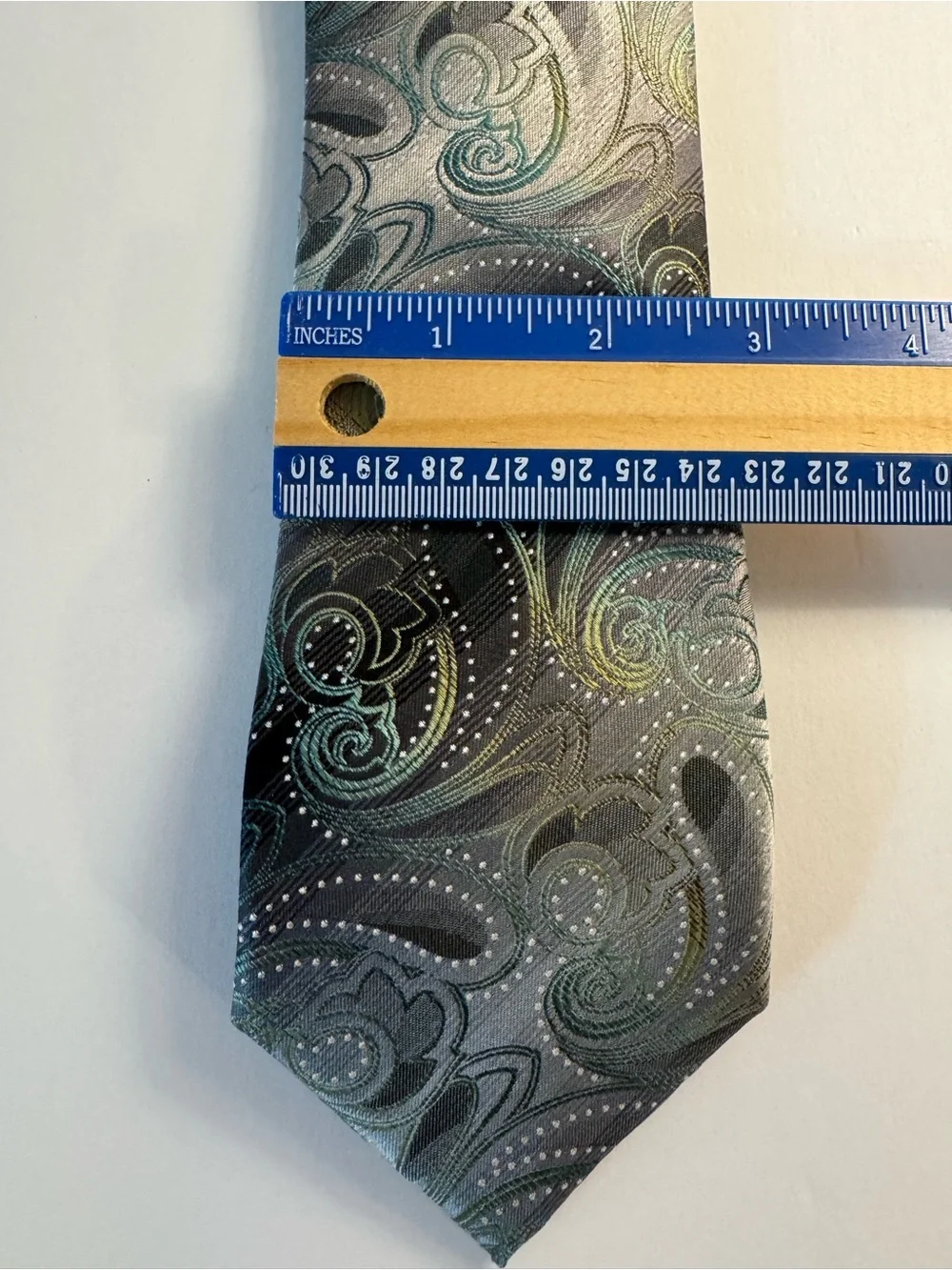 Van Heusen Green Black Gray White 100% Silk Neck Tie